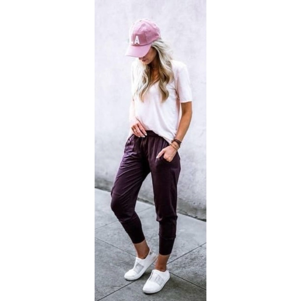 Zyia Active Unwind Joggers in Plum Small - Drawstring Waist Pockets
